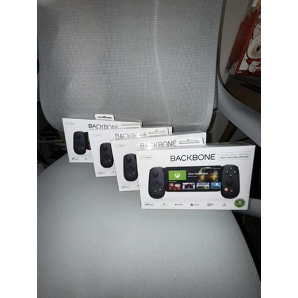 Lot of 4 Backbone One Xbox Controllers for iPhone (lighting) NEW